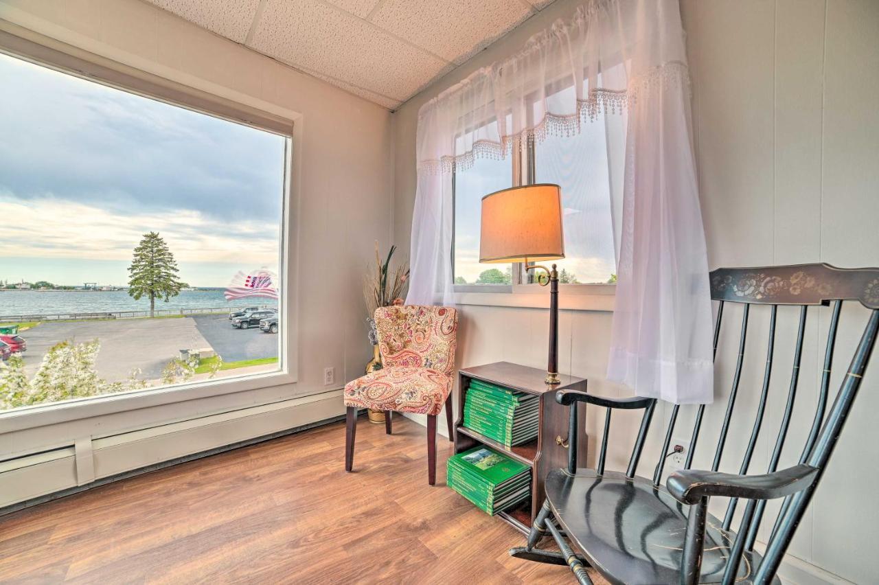 Walkable St Ignace Condo With Lake Huron Views Saint Ignace Buitenkant foto
