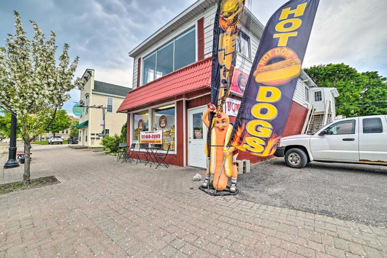 Walkable St Ignace Condo With Lake Huron Views Saint Ignace Buitenkant foto
